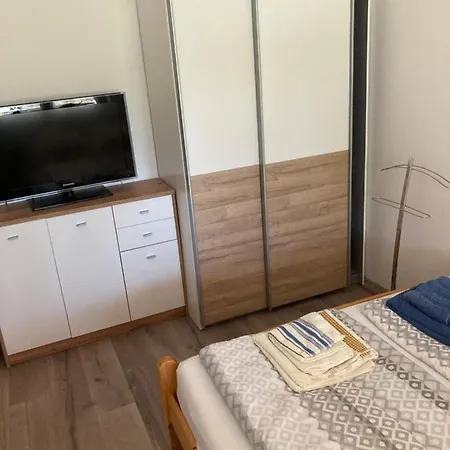 Balati Vendeghaz * Balatonmariafurdo